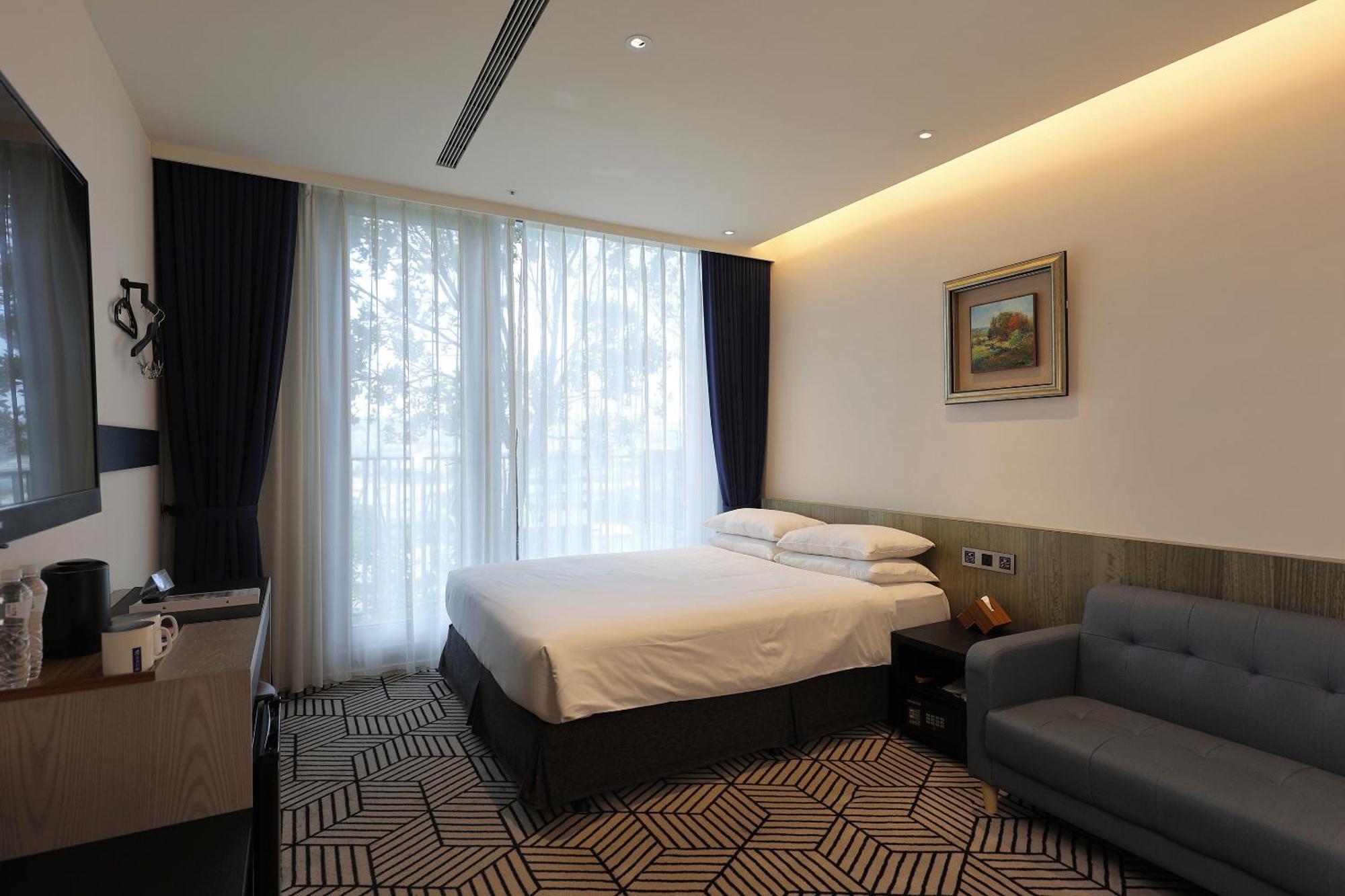 Royal Roi Hotel Taichung Exterior foto
